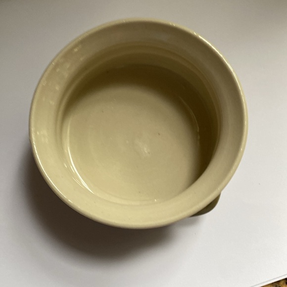 Vintage hand thrown pottery serving bowl. Perfect size for dips or snacks. . - Picture 3 of 9